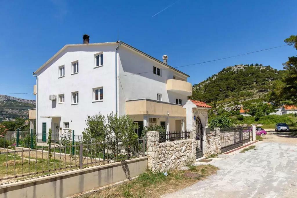 Luciano Apartman Mravince Kültér fotó